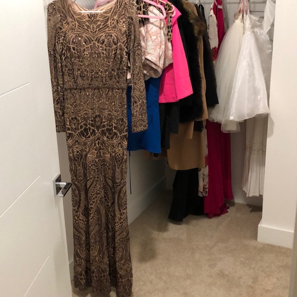 Mermaid style Betsy Adam size 8 dress - Picture 6 of 7